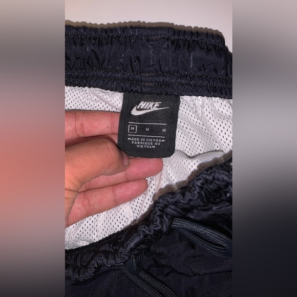 Nike Scorpion Woven Shorts - Picture 2 of 3